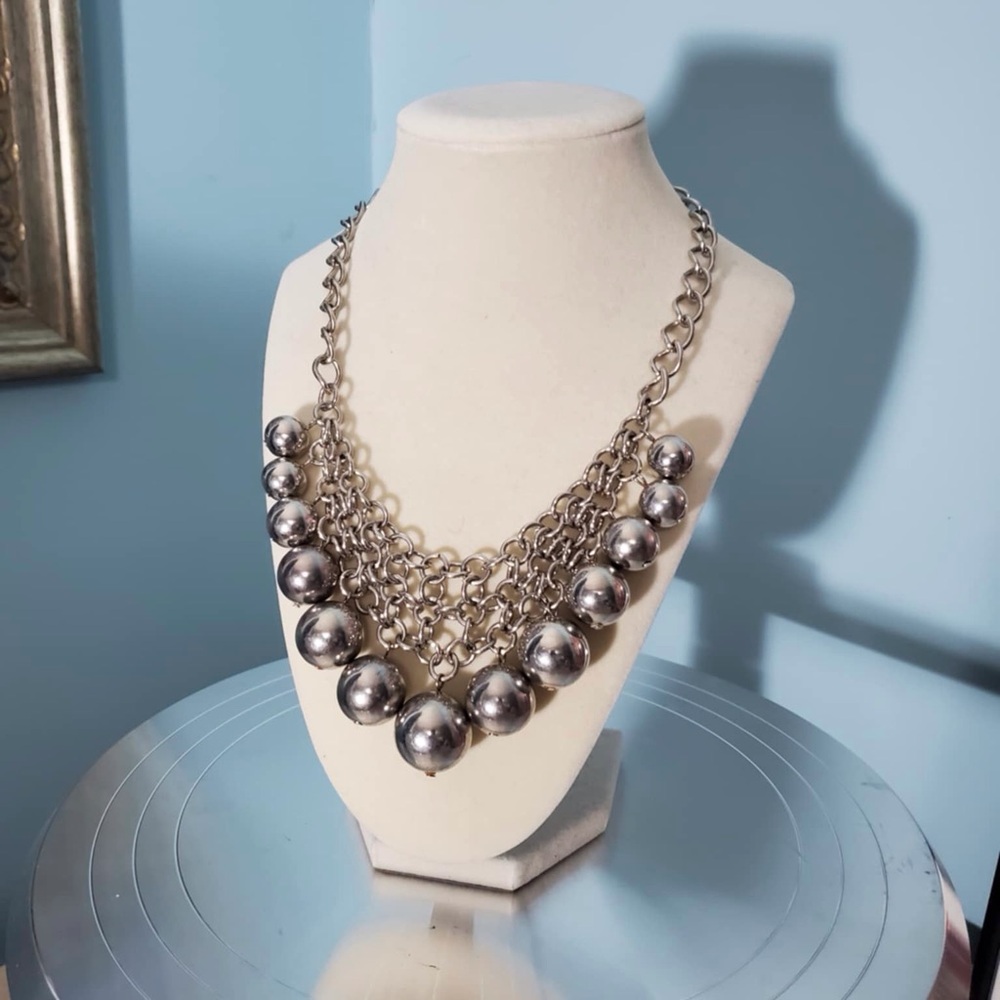 Vintage Ruby Rd Silvertone Bauble Bib Necklace